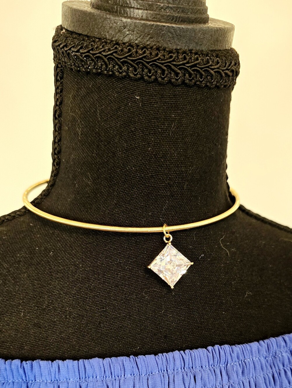 Gold Tone Princess Cut Cubic Zirconia Choker Necklace Minimalist Statement Colla
